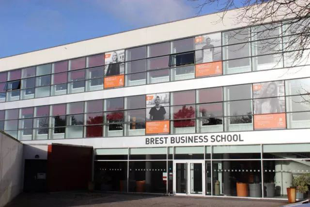 布雷斯特商學院