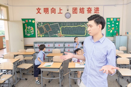 考上公務(wù)員后讀西安工業(yè)大學(xué)在職研究生有用嗎？