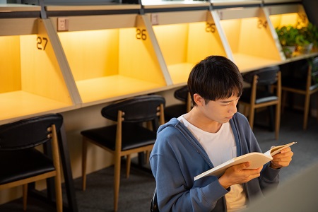  錦州醫(yī)科大學(xué)口腔臨床醫(yī)學(xué)專業(yè)學(xué)制學(xué)費(fèi)？