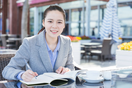 專科可以報(bào)考項(xiàng)目管理高級(jí)研修班