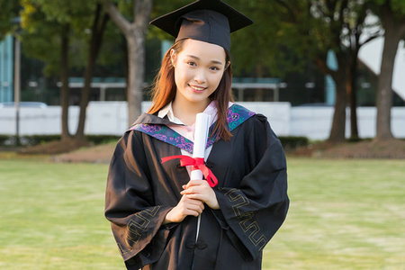 法國里昂IDRAC高等商業管理學院國際博士報名及考試時間