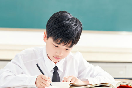 中國(guó)政法大學(xué)同等學(xué)力結(jié)業(yè)證書 中國(guó)政法大學(xué)同等學(xué)力結(jié)業(yè)證書