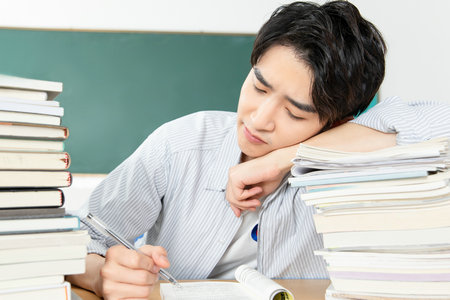 西班牙武康大學國際博士好考嗎