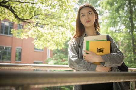 廣告學(xué)高級研修班學(xué)費(fèi)