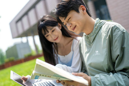 中國(guó)人民大學(xué)中外合作辦學(xué)報(bào)考條件及流程2025年