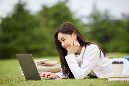 新媒體經濟與管理高級研修班報名及考試時間