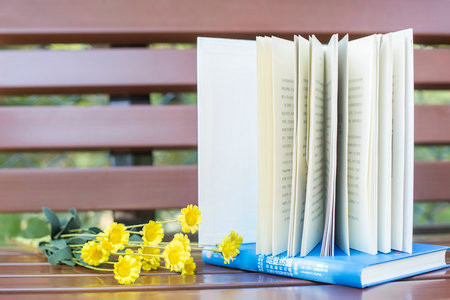 2026清華大學(xué)MF考試考什么科目？