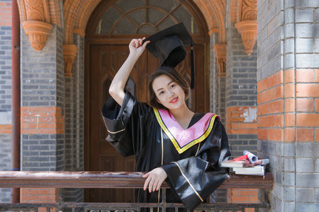 2026廣東工業(yè)大學(xué)非全日制研究生考試考什么科目？