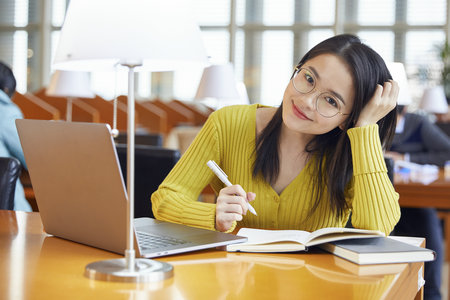 西安外國(guó)語(yǔ)大學(xué)MF分?jǐn)?shù)線