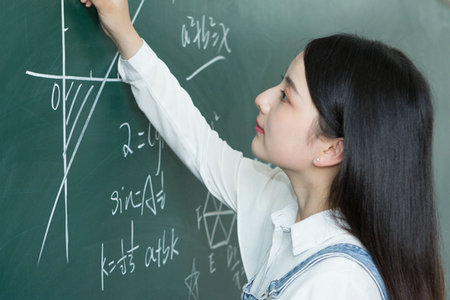 金融投資高級(jí)研修班招生流程