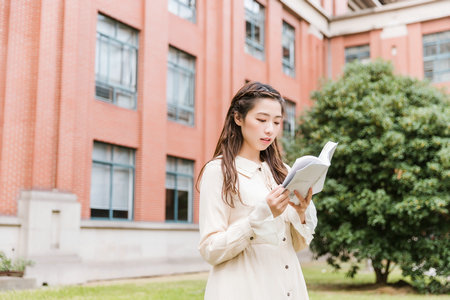 遼寧工業(yè)大學(xué)在職研究生招生簡章