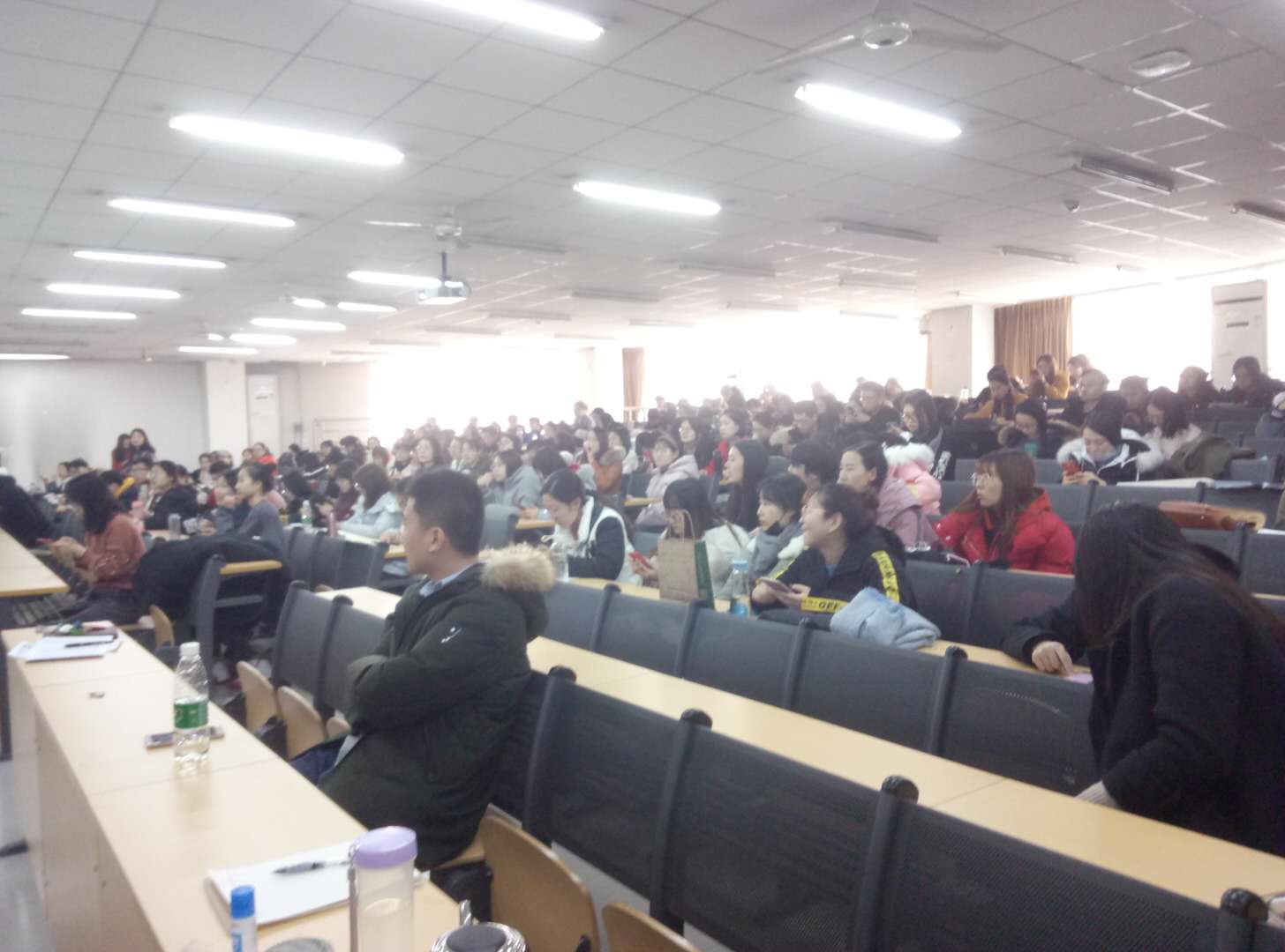 研工部開展2019年“扎根實踐工程”研究生寒假社會調研項目培訓會