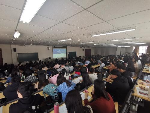 研究生院開展“樹立學術規范理念，促進科研知識創新”專題講座