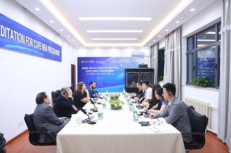 杰出校友代表座談會