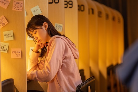 人民大學金融學在職課程培訓班是現場授課還是網絡授課？