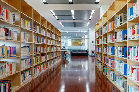 南昌大學語言學及應用語言學在職研究生學費