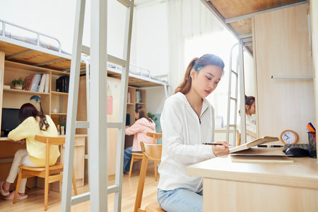 法國諾歐商學(xué)院報(bào)考條件及流程