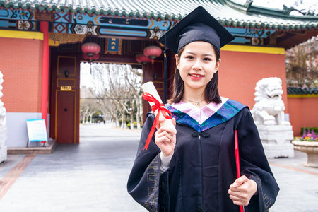 中南財經政法大學在職研究生考試考什么科目